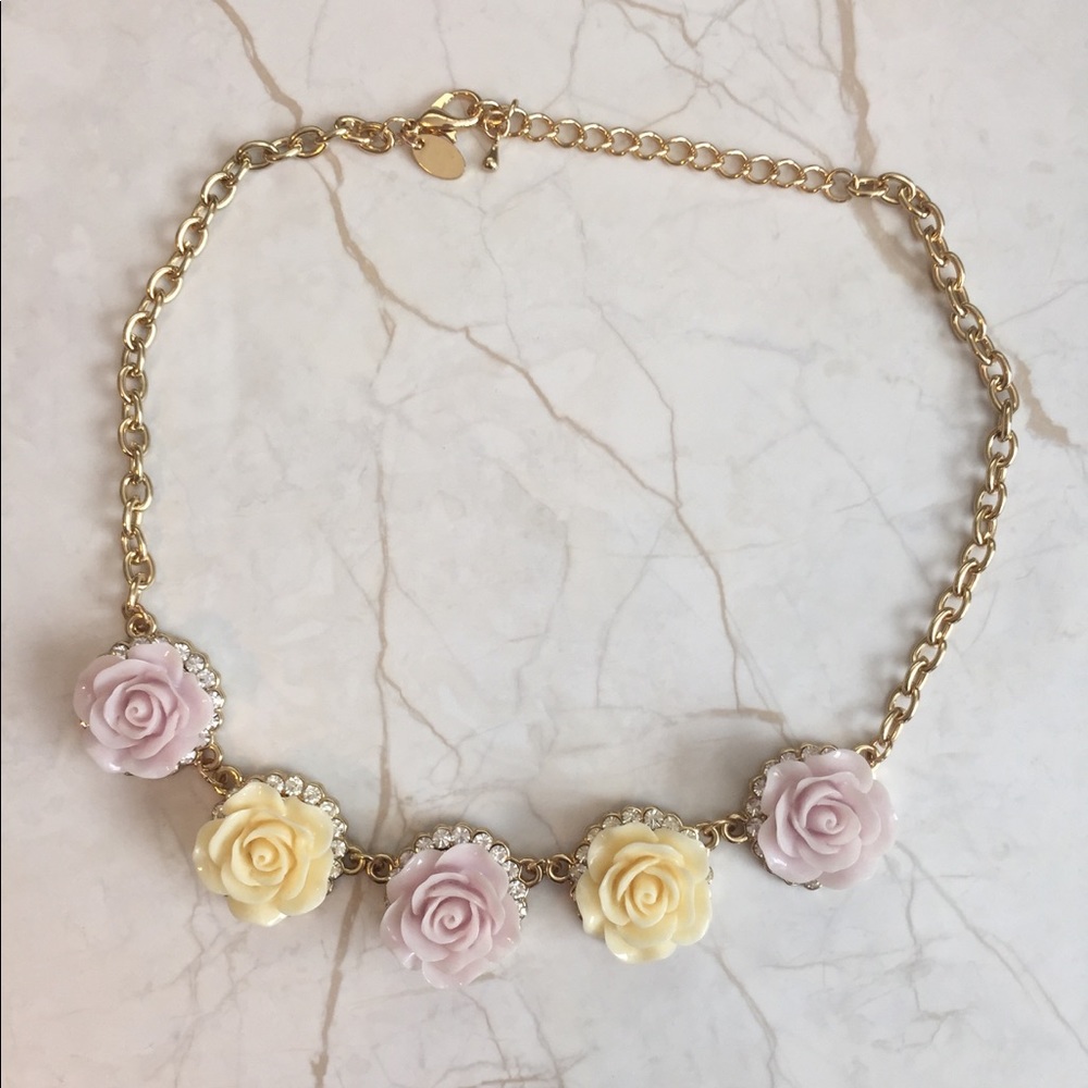 Rose bud necklace